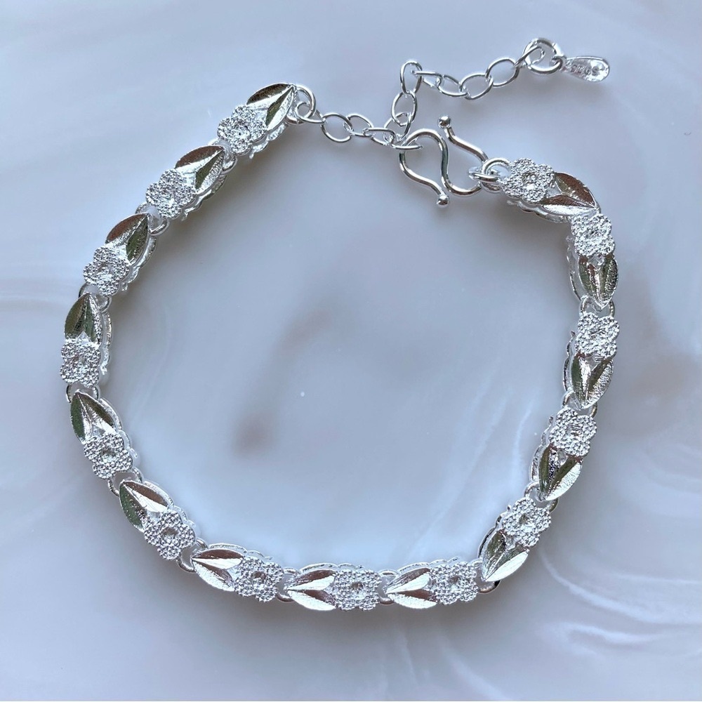 Elegant Silver Floral Bracelet